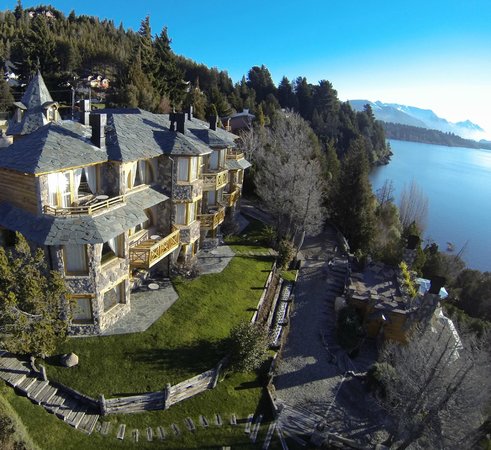 Lirolay Suites